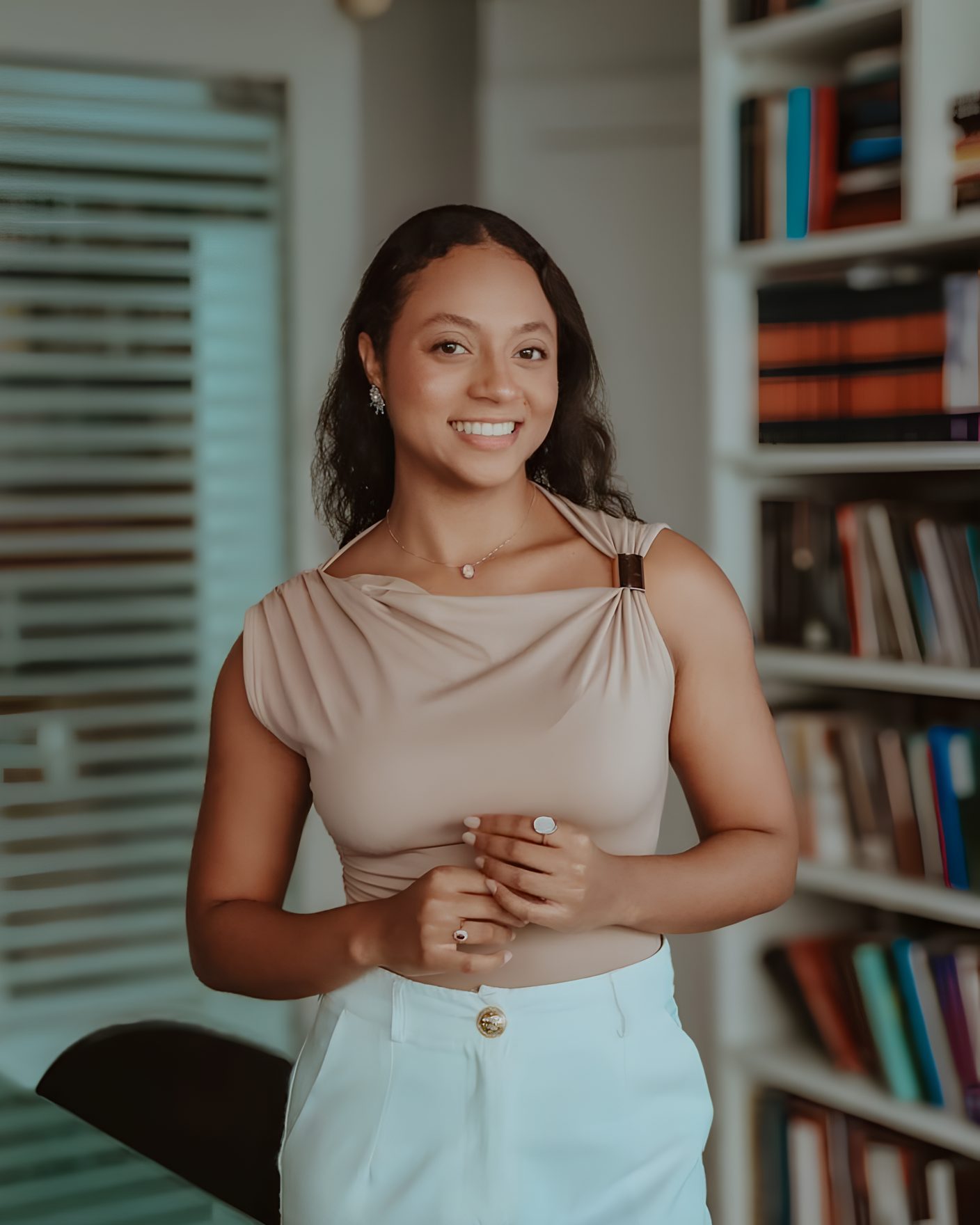Danielle Pereira, advogada especialista em Direito Imobiliário